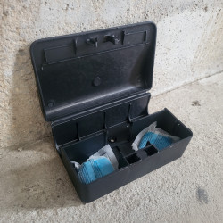 Appât raticide AKANOID placé dans une boite sécurisée pour souris