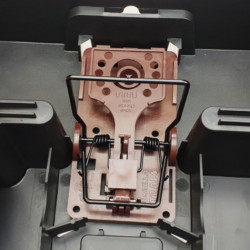 Tapette à rat Gorilla Traps fermement maintenu dans le piège à rat BLANTOR