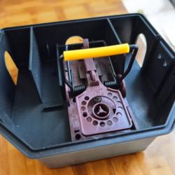 SNAPBOX Blantor, boîte 100% sécurisée ouverte avec tapette à souris Gorilla Traps