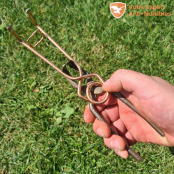 Piège à taupe putange avec clé (pince) d'armement.