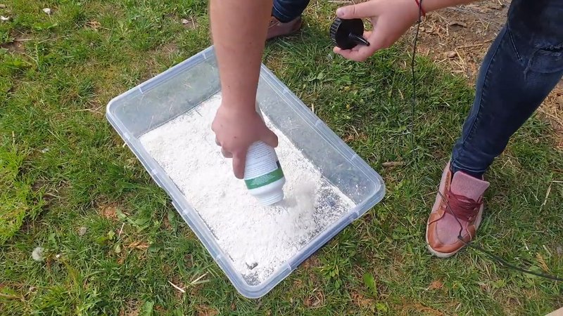 Disposez la terre de diatomée